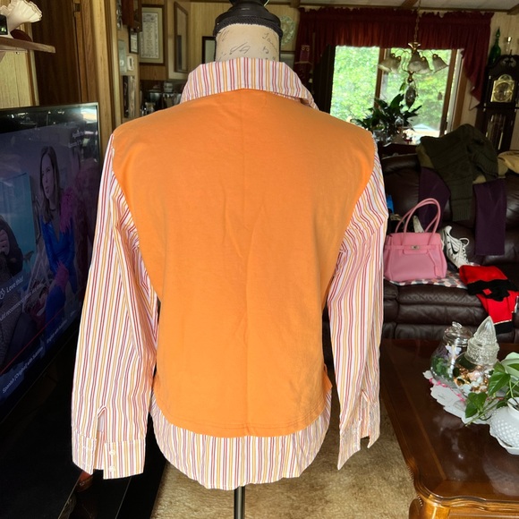 Woman’s Samantha Stuart 2 in one shirt perfect for fall - Picture 13 of 16